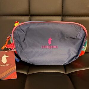 Cotopaxi Nido Accessory Bag- Del Dia 3L. Navy blue and multicolored. NWT.